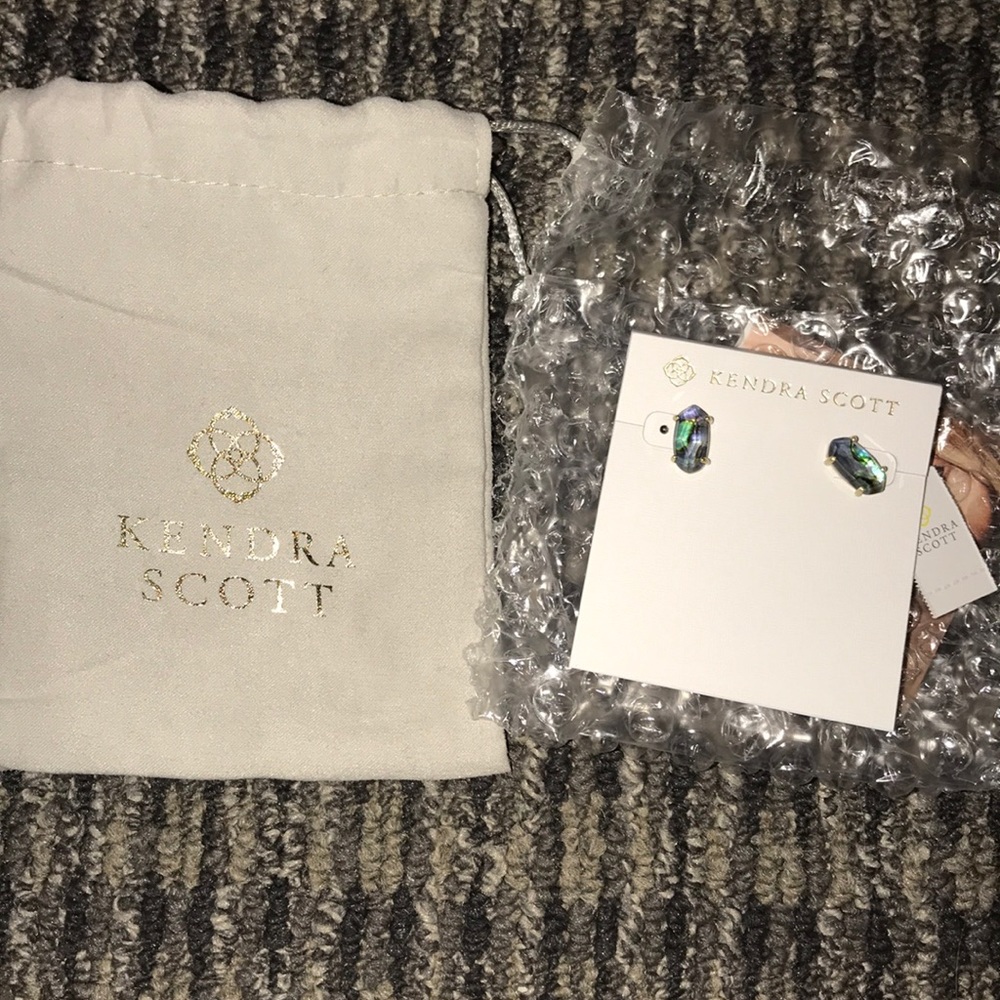 Brand new Kendra Scott earrings